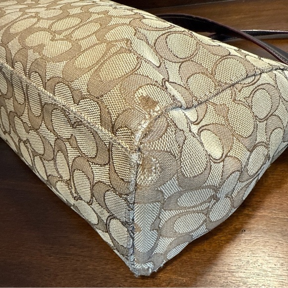 Coach Outline Signature East West Celeste Convertible Hobo Brown, With Wear P - Picture 16 of 16